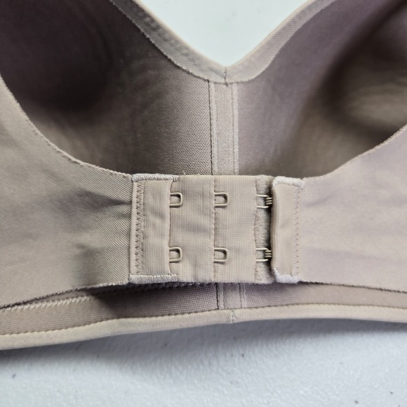 Warners Women Bra 40C Beige Lightly Lined T Shirt Wireless Adjustable Straps - Picture 5 of 7